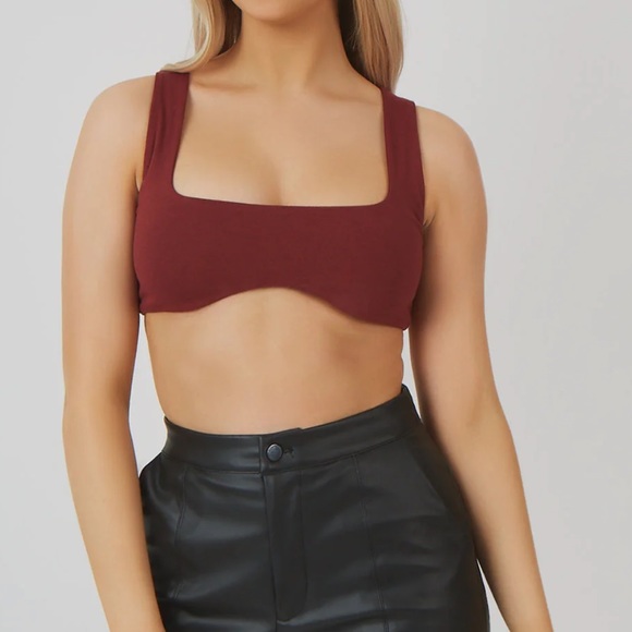 Underbust Detail Crop Top Port NWT 🌸 - Picture 2 of 4